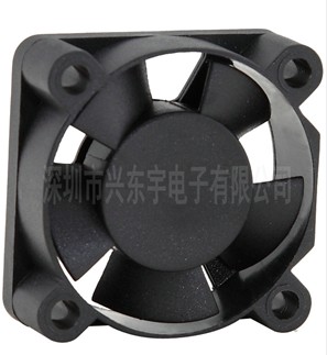 【電飯煲散熱風扇】轉子平衡軸心在哪里？